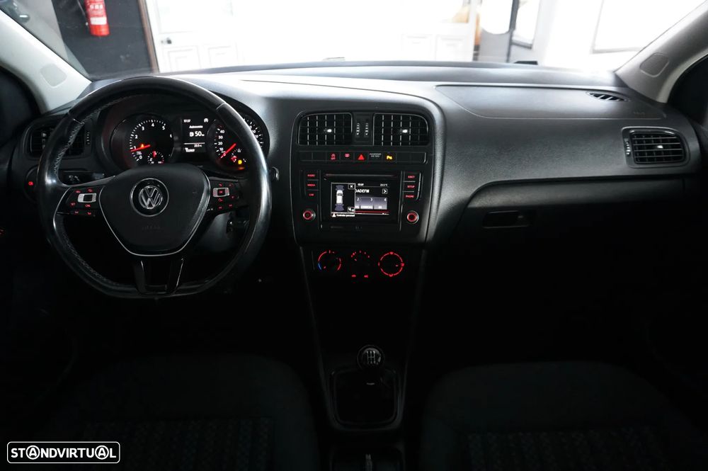 VW Polo 1.0 (Blue Motion ) Trendline - 8