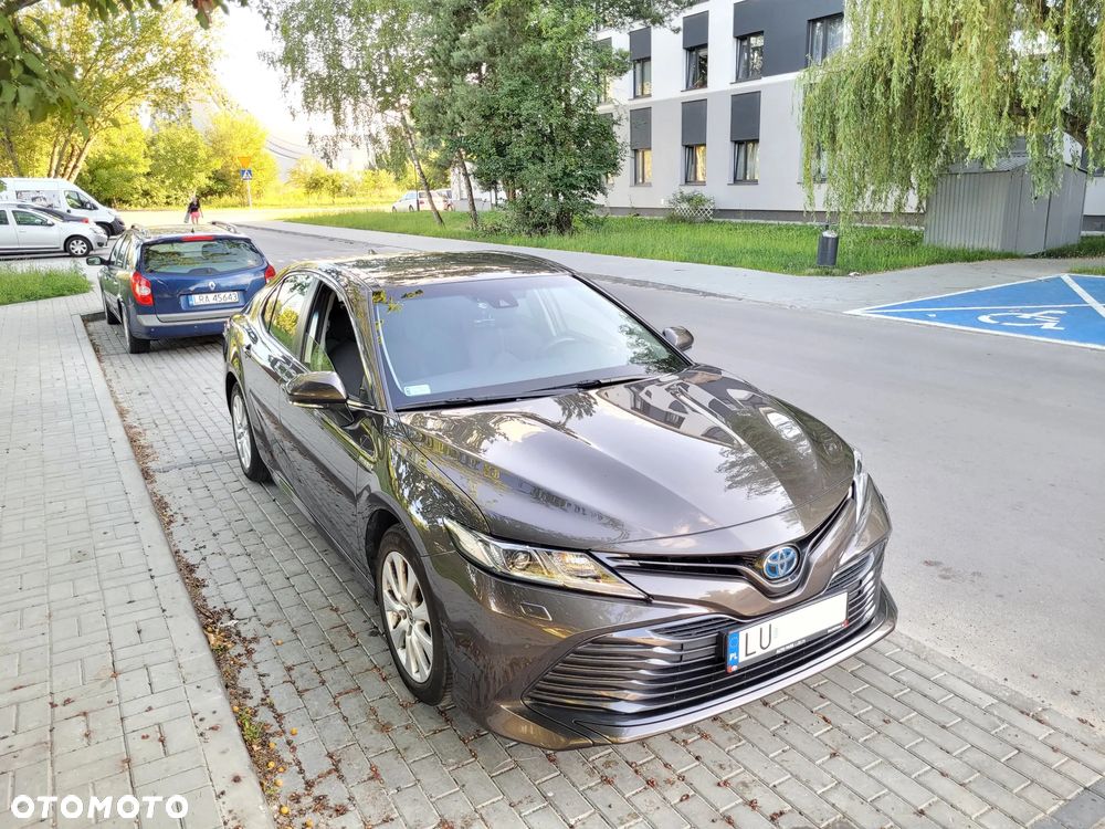 Toyota Camry - 3