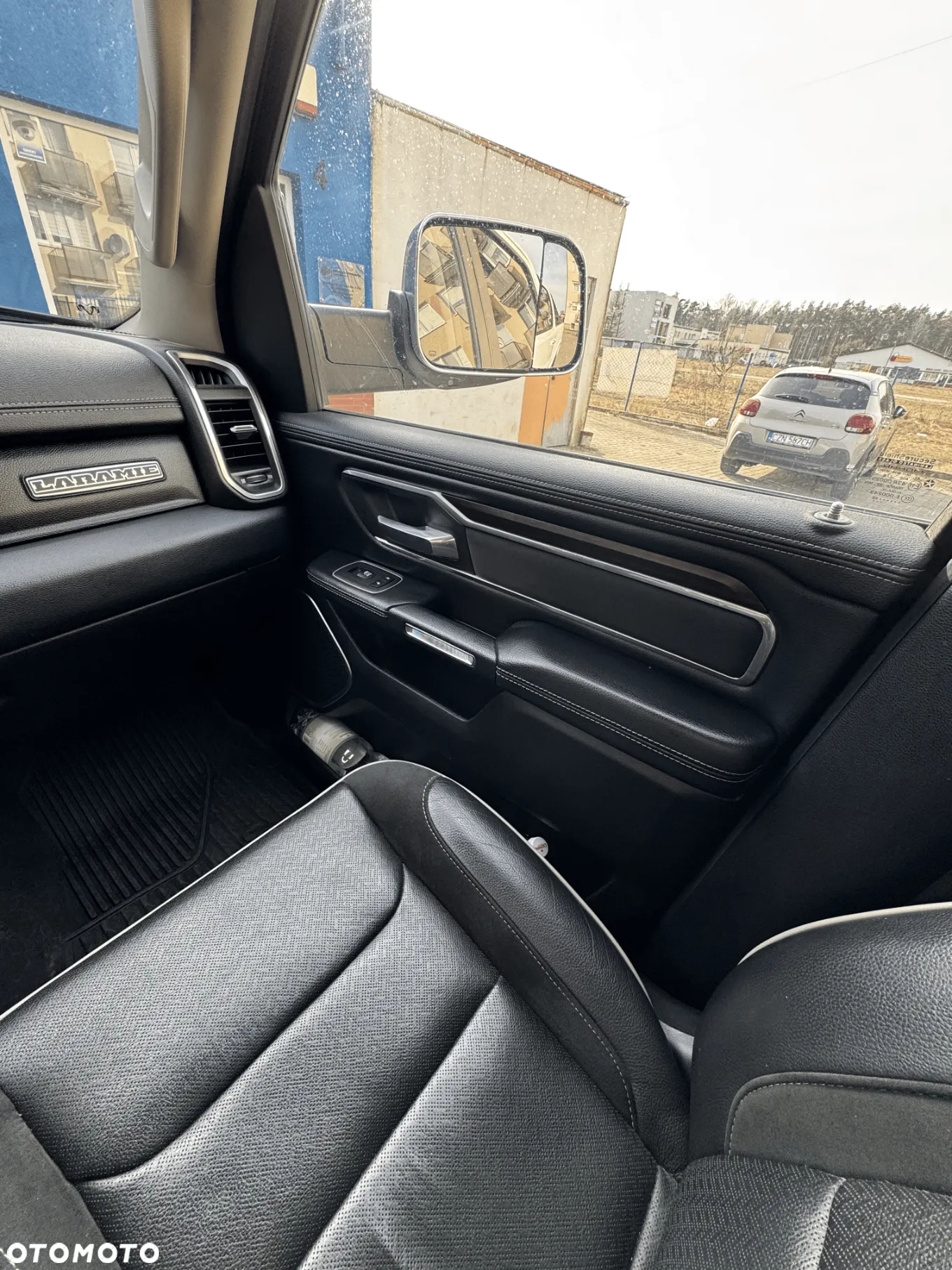 RAM 1500 Crew Cab Laramie - 18