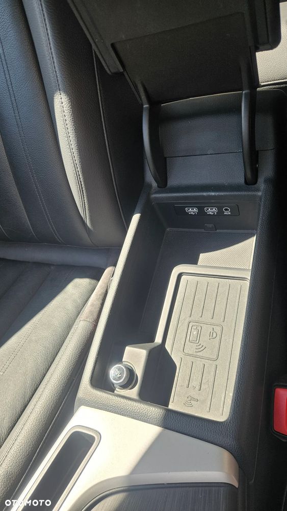 Audi A4 Avant 2.0 TDI design - 18