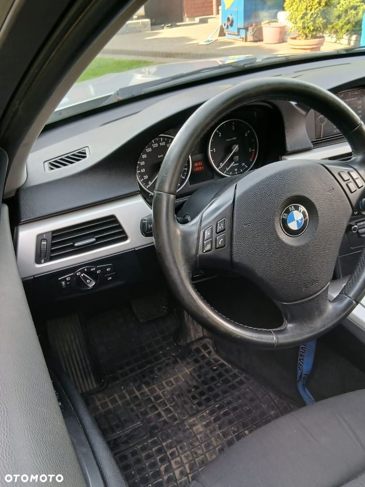 BMW Seria 3 - 12