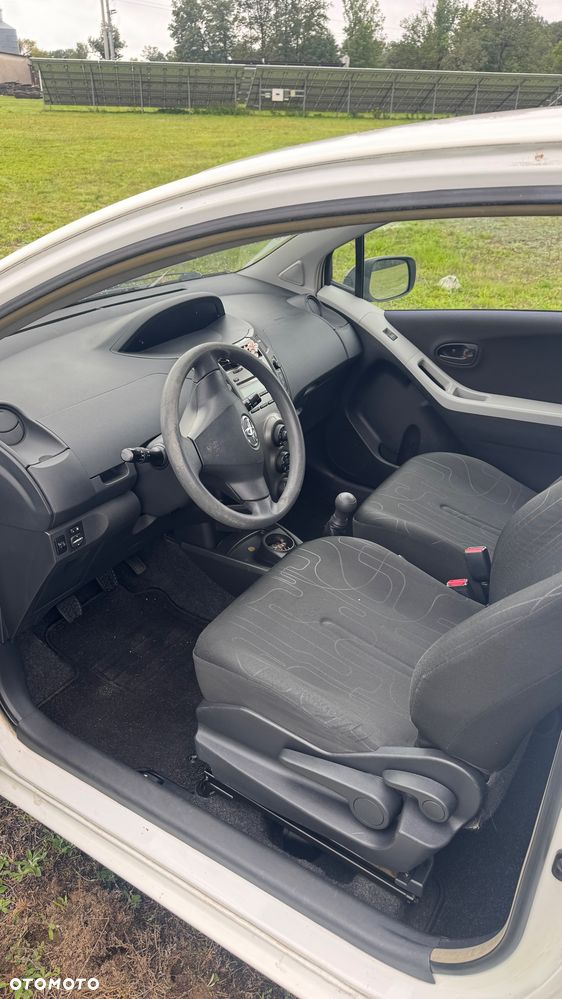 Toyota Yaris - 6