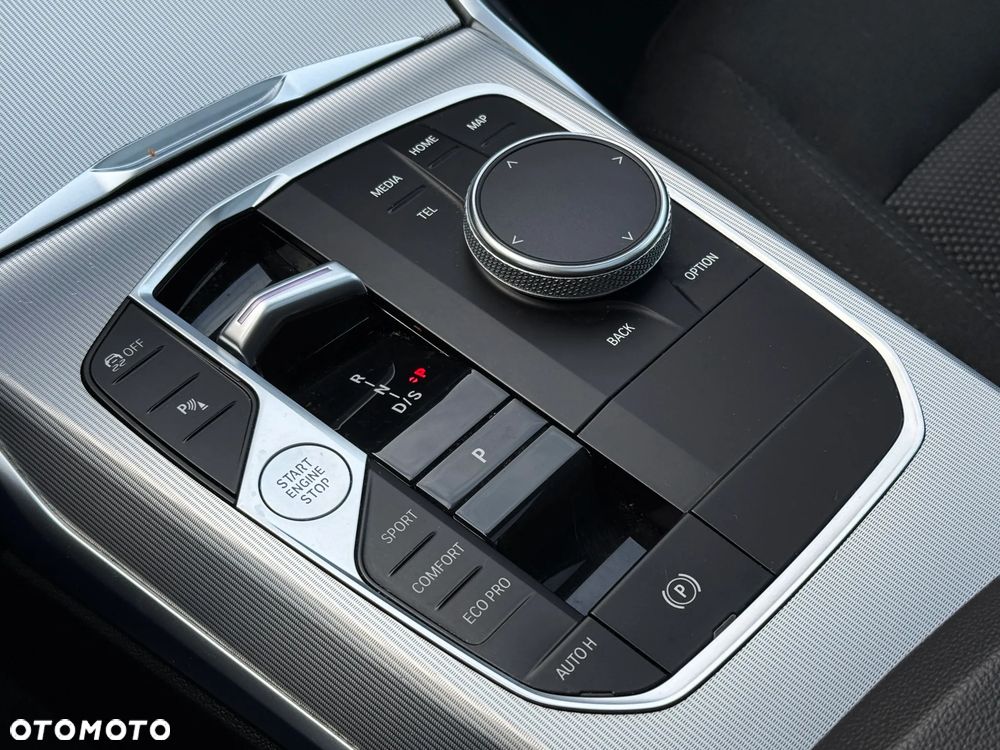 BMW Seria 3 320d Sport Line Shadow - 23