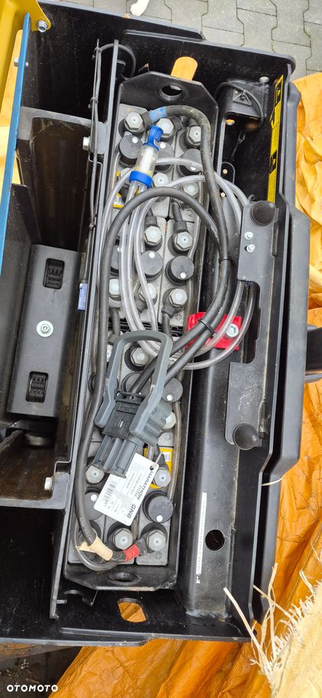 Paleciak Cat Caterpillar wysokiego składowania NSP16n2I  baterie trakcyjne 24v - 4