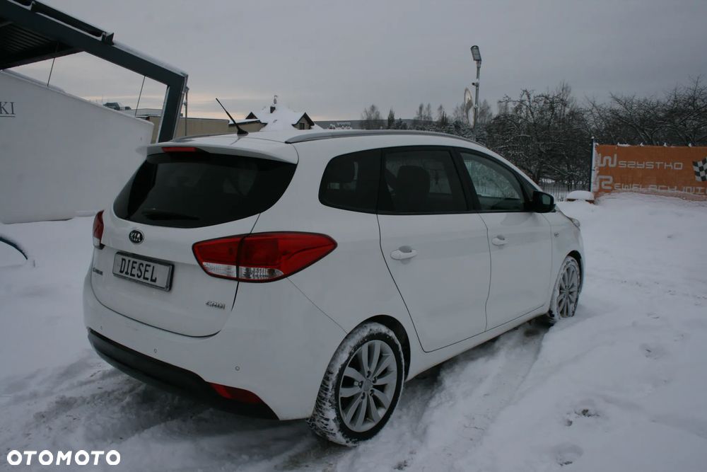 Kia Carens 1.7 CRDi M 7os - 33