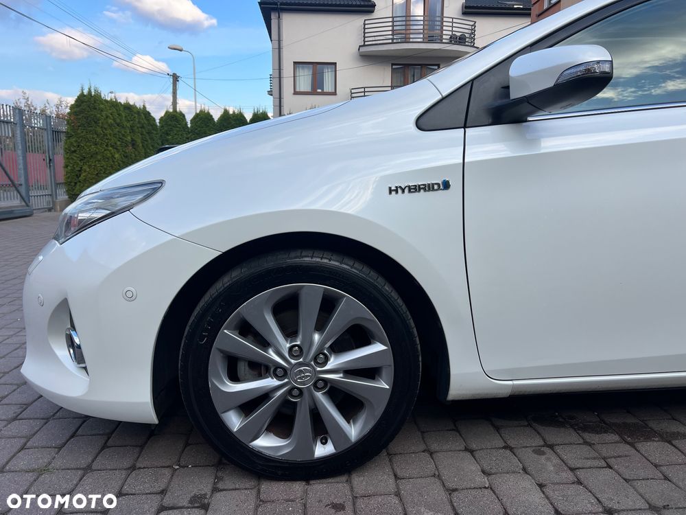 Toyota Auris 1.8 HSD Luna - 16