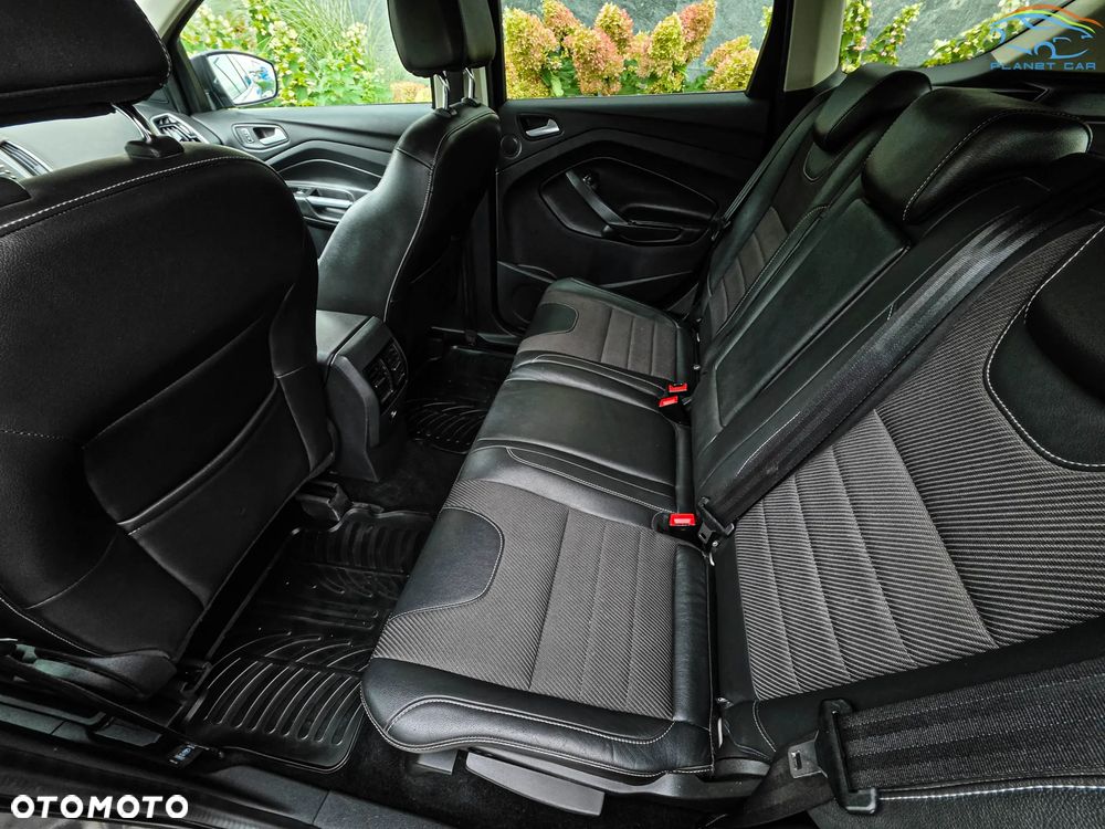 Ford Kuga 2.0 TDCi 2x4 Titanium - 17