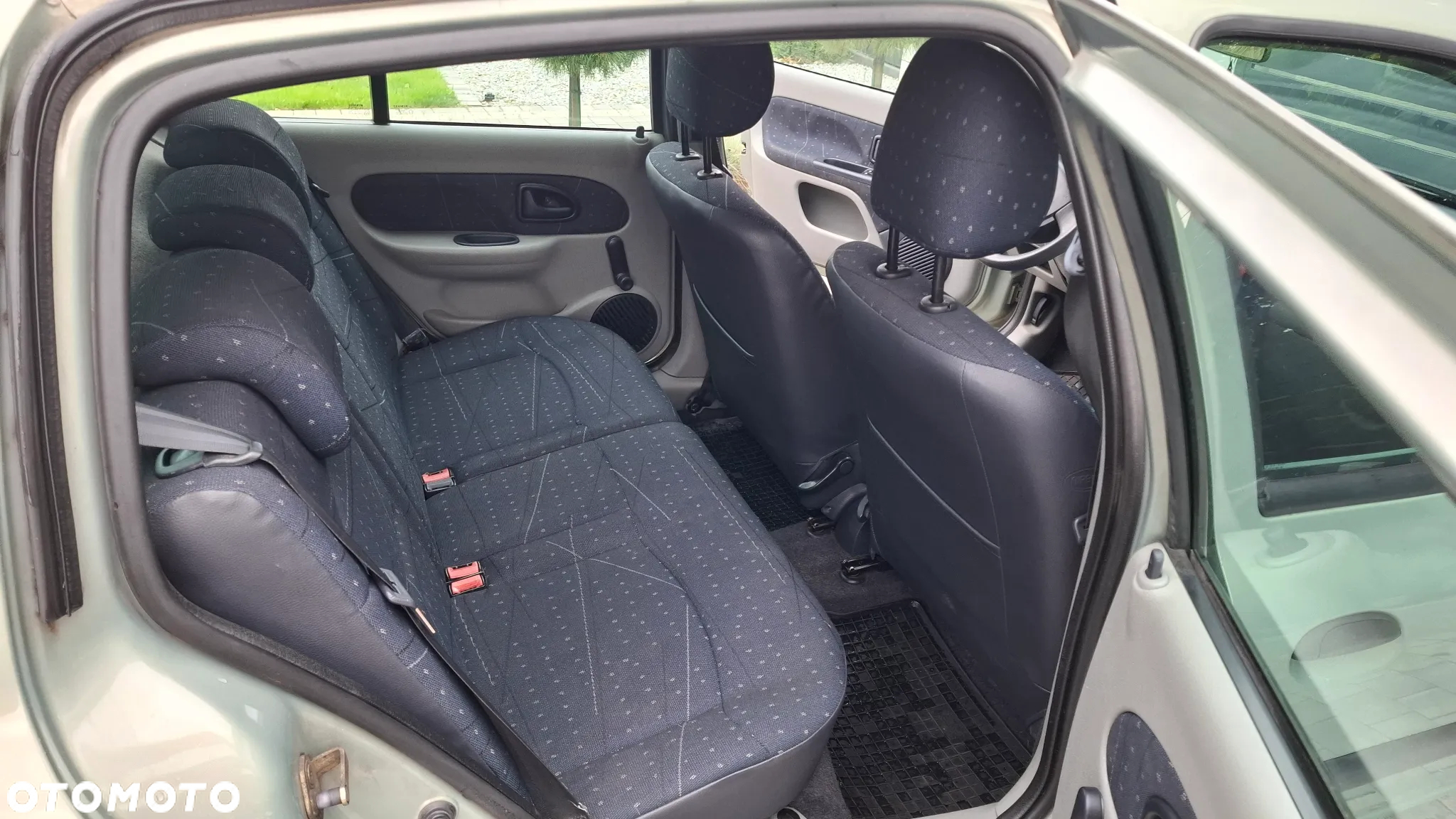 Renault Clio 1.2 16V 75 Dynamique - 14