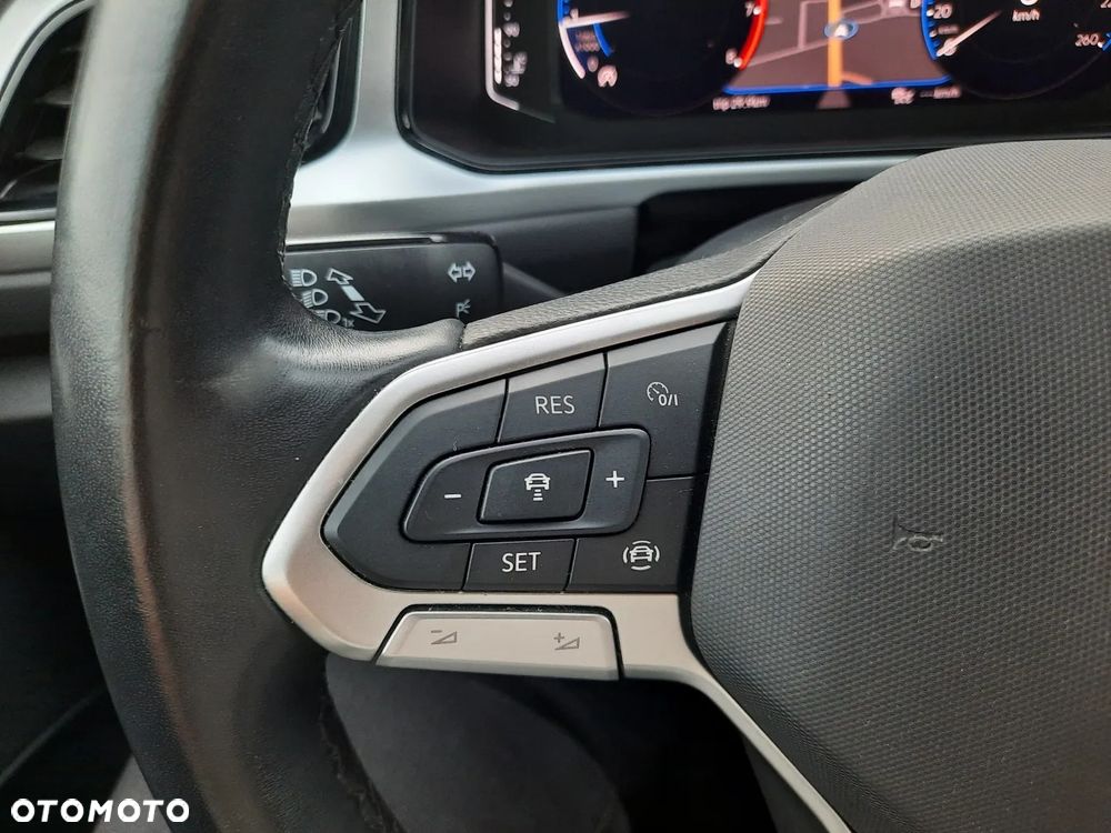 Volkswagen T-Roc 1.0 TSI Advance - 25
