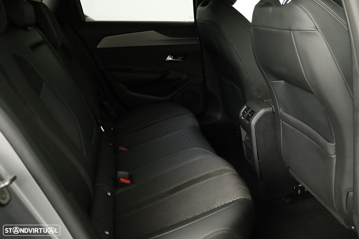 Peugeot 308 SW 1.2 PureTech GT EAT8 - 21