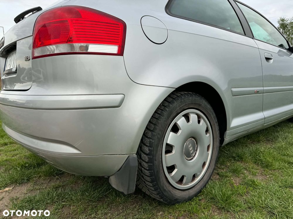 Audi A3 3-drzwiowe 1.6 Ambiente - 16