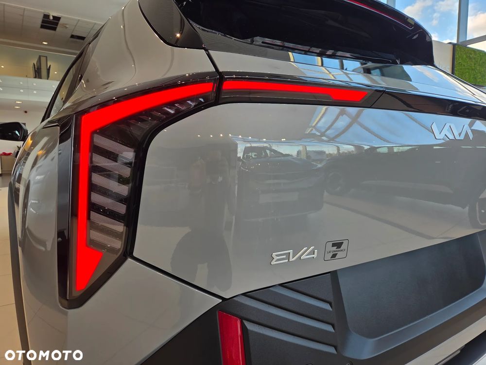 Kia EV4 - 5