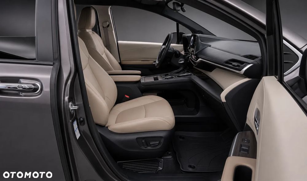 Toyota Sienna - 12