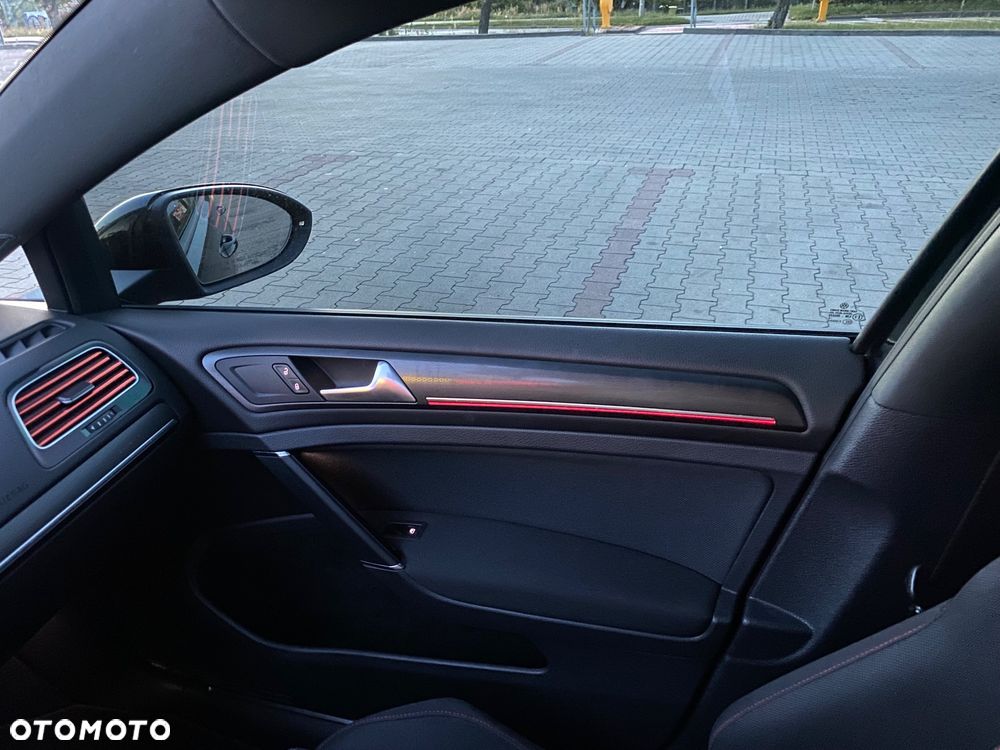Volkswagen Golf GTI 2.0 TSI OPF Performance - 11