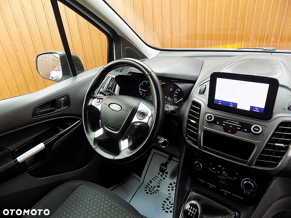 Ford Transit Connect - 15