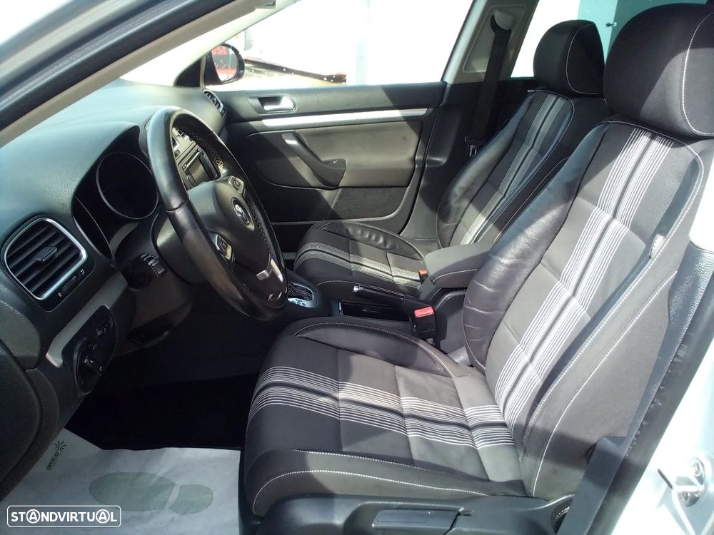 VW Golf Variant 1.6 TDi DPF DSG MATCH - 9