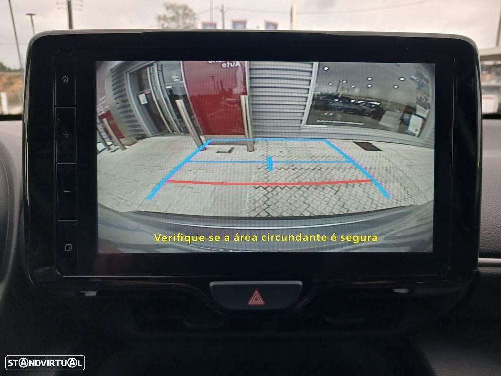 Toyota Yaris Cross 1.5 HDF Comfort Plus - 24