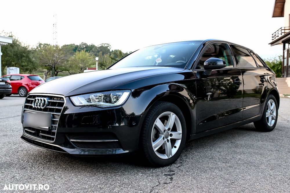 Audi A3 1.6 TDI Sportback S tronic design - 2