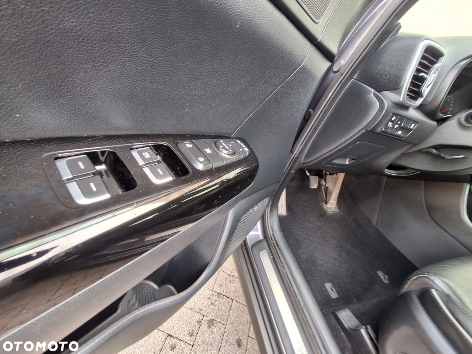 Kia Sportage 1.7 CRDI 2WD Dream-Team Edition - 15