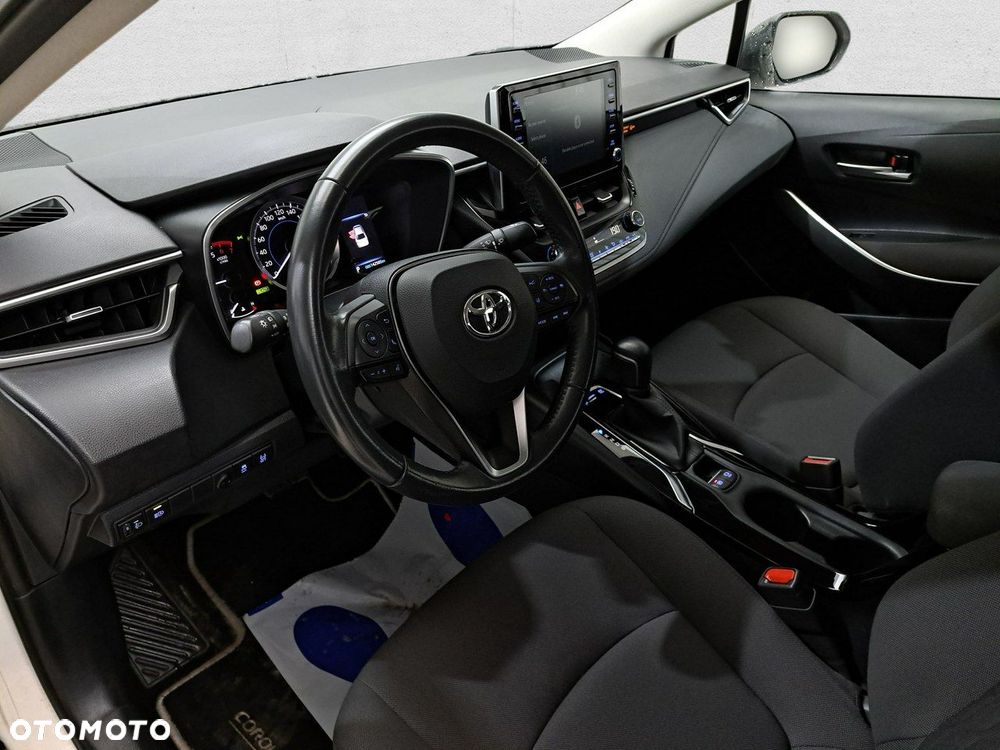 Toyota Corolla - 11