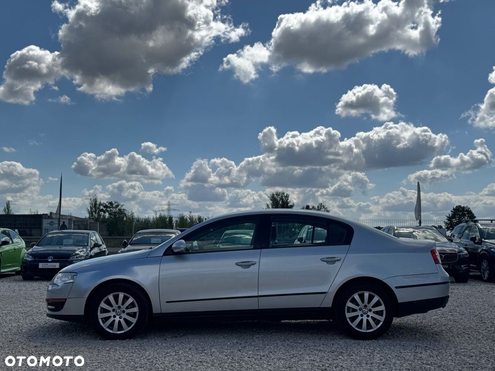 Volkswagen Passat - 8