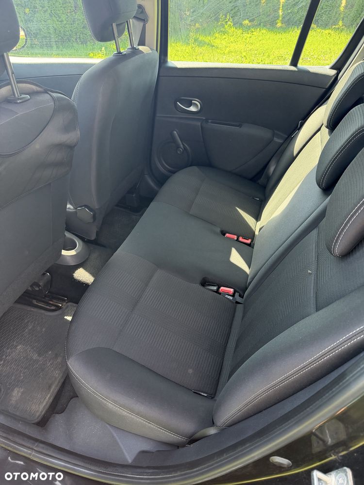 Renault Clio - 6