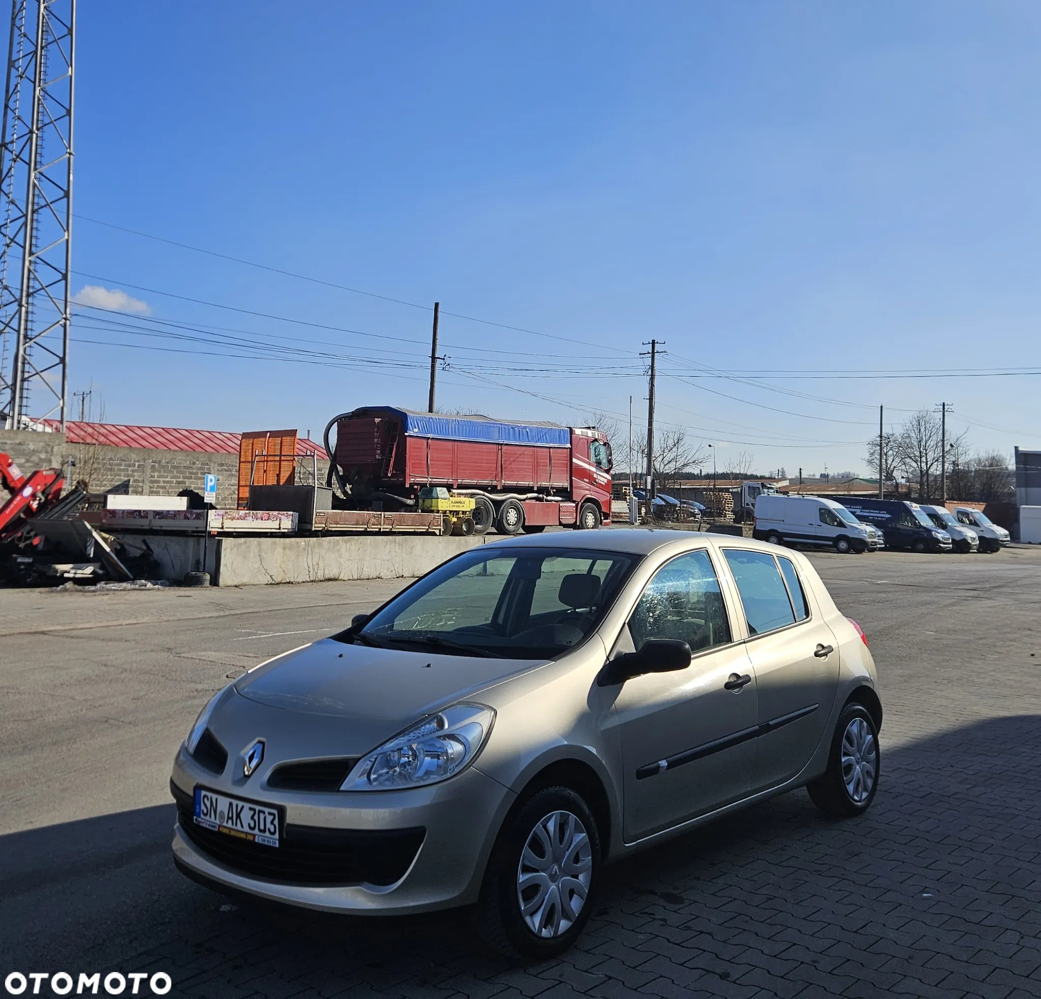Renault Clio - 2