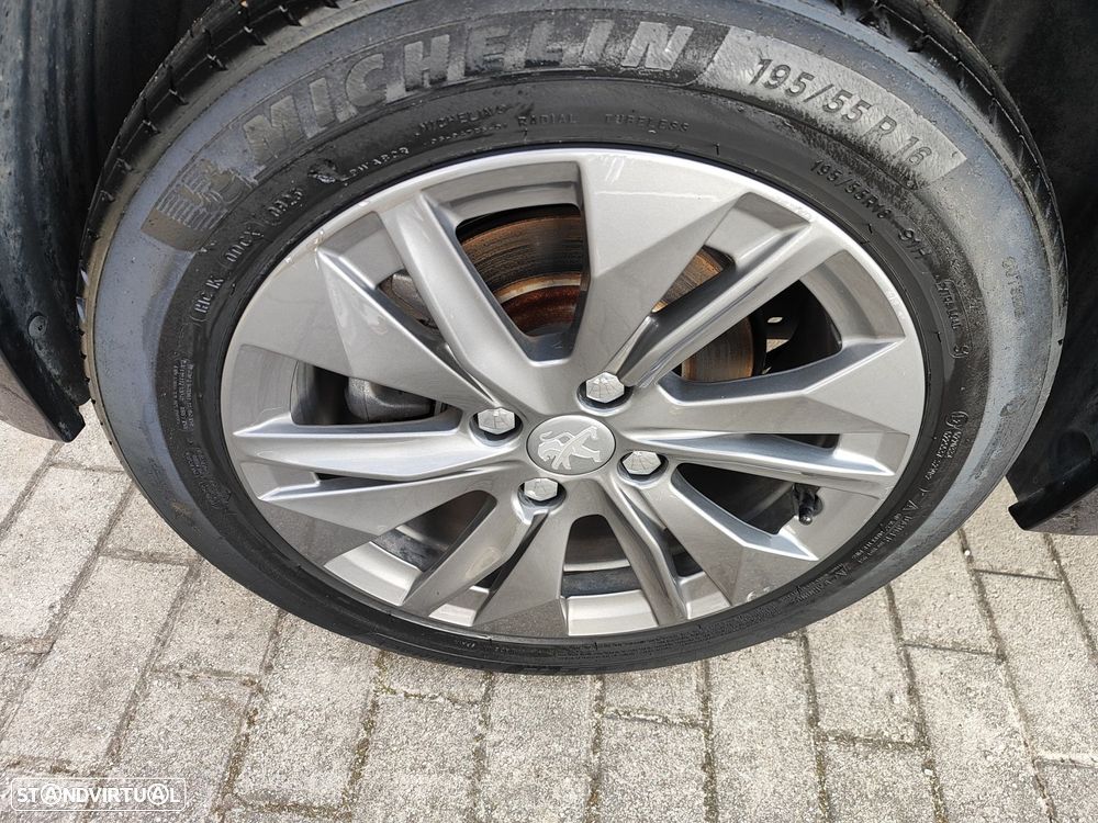 Peugeot e-208 50 kWh Allure - 9