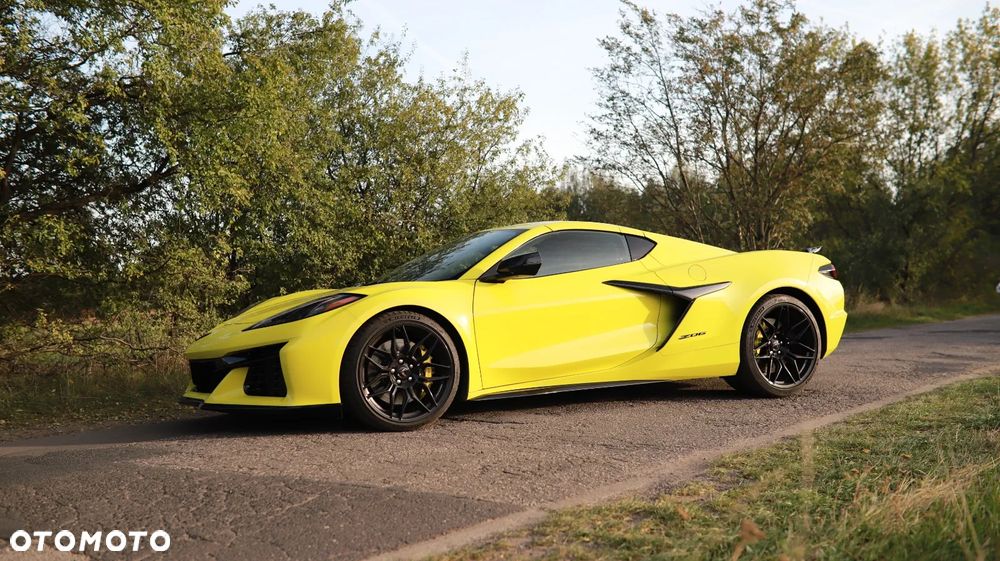 Chevrolet Corvette - 1