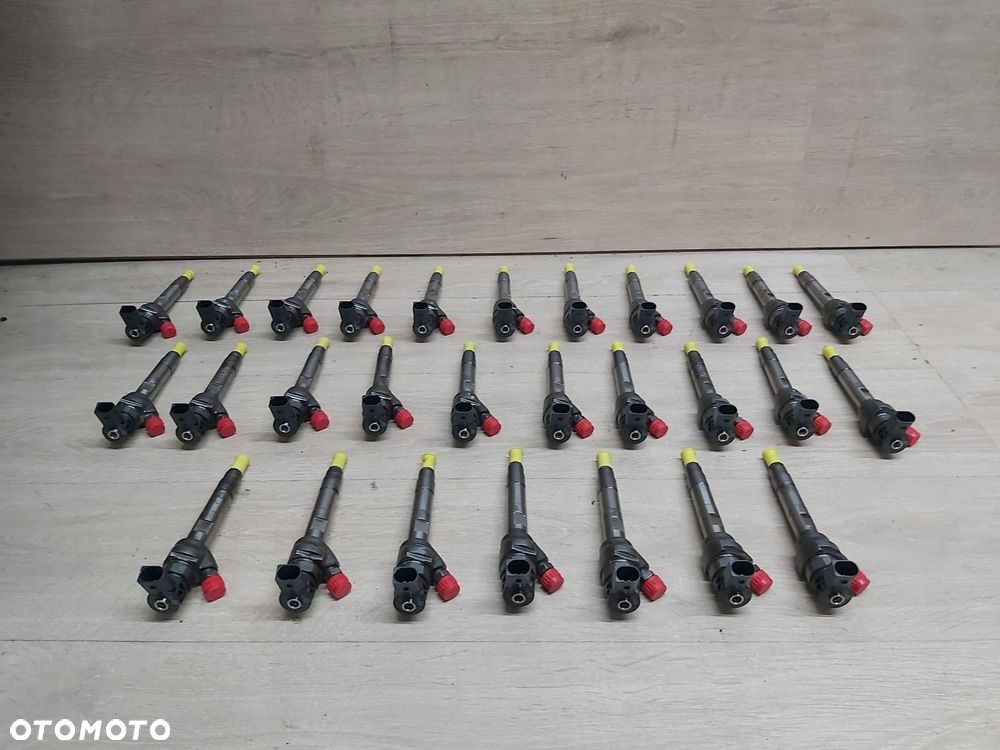 BMW F20 F21 Mini Toyota Verso Avensis T27 Rav4 WTRYSK PALIWA 0445110599 - 2