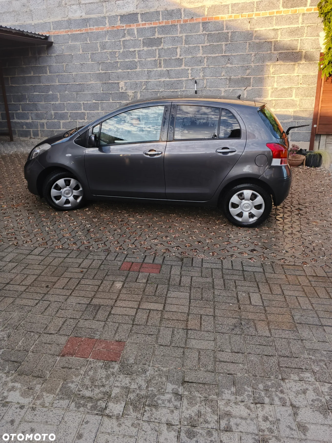Toyota Yaris - 6