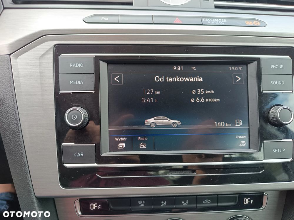 Volkswagen Passat 1.4 TSI BMT Trendline - 34