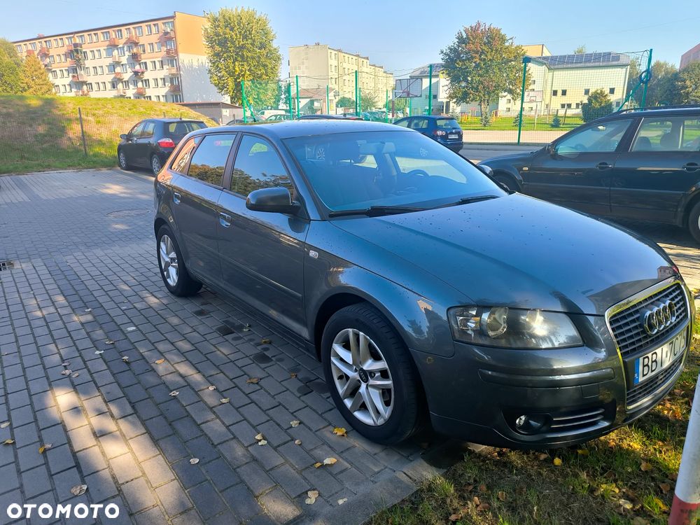 Audi A3 Sportback 1.6 FSI Ambiente - 8