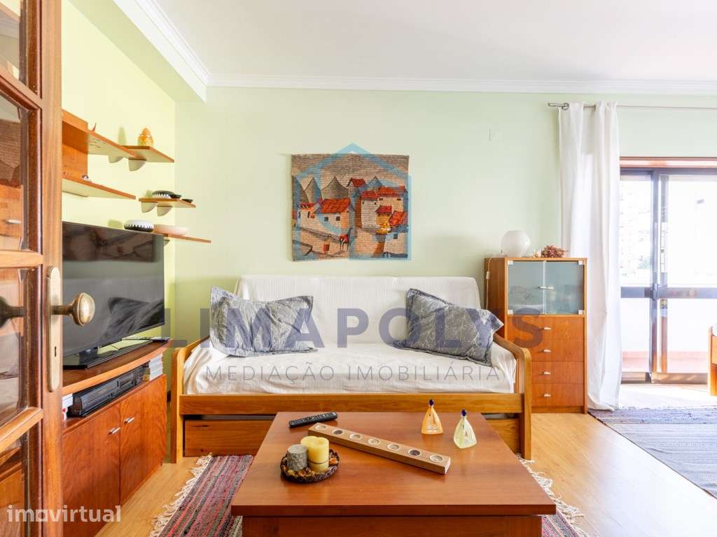 Apartamento T1 com ótimas áreas e exposição solar - Grande imagem: 2/11