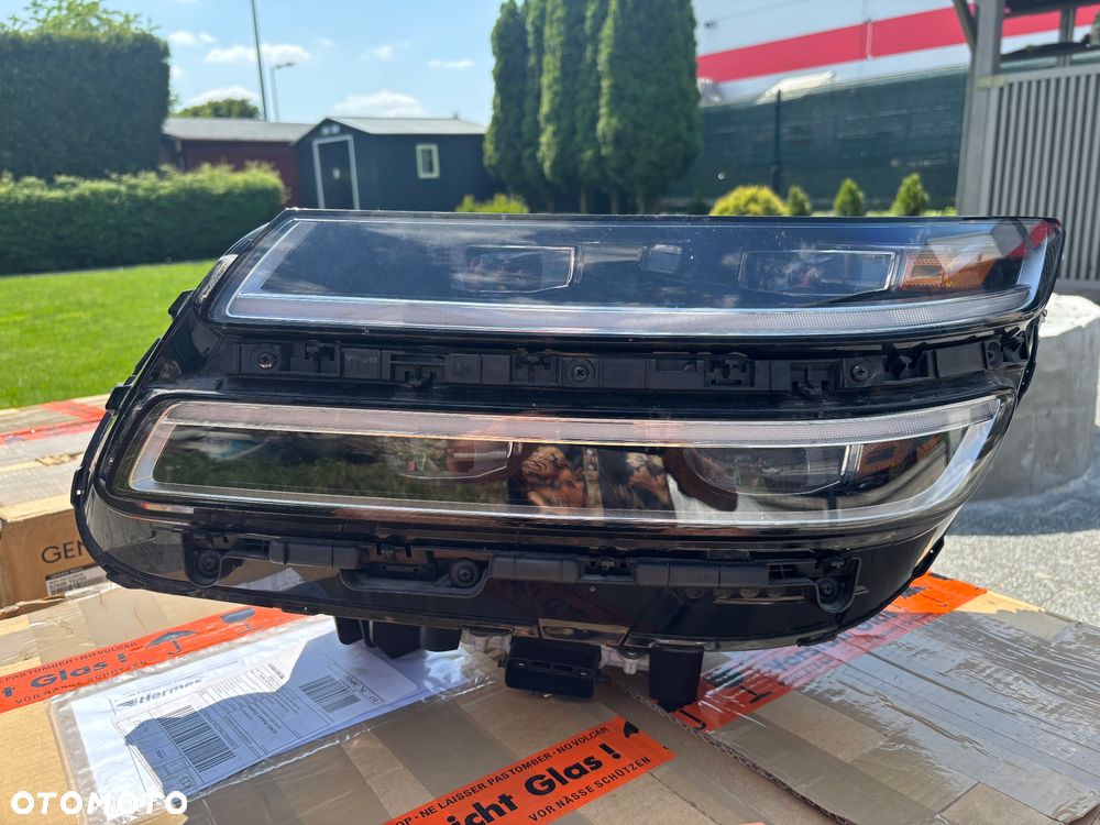 Genesis GV80 Reflektor Full Led lewa strona - 1