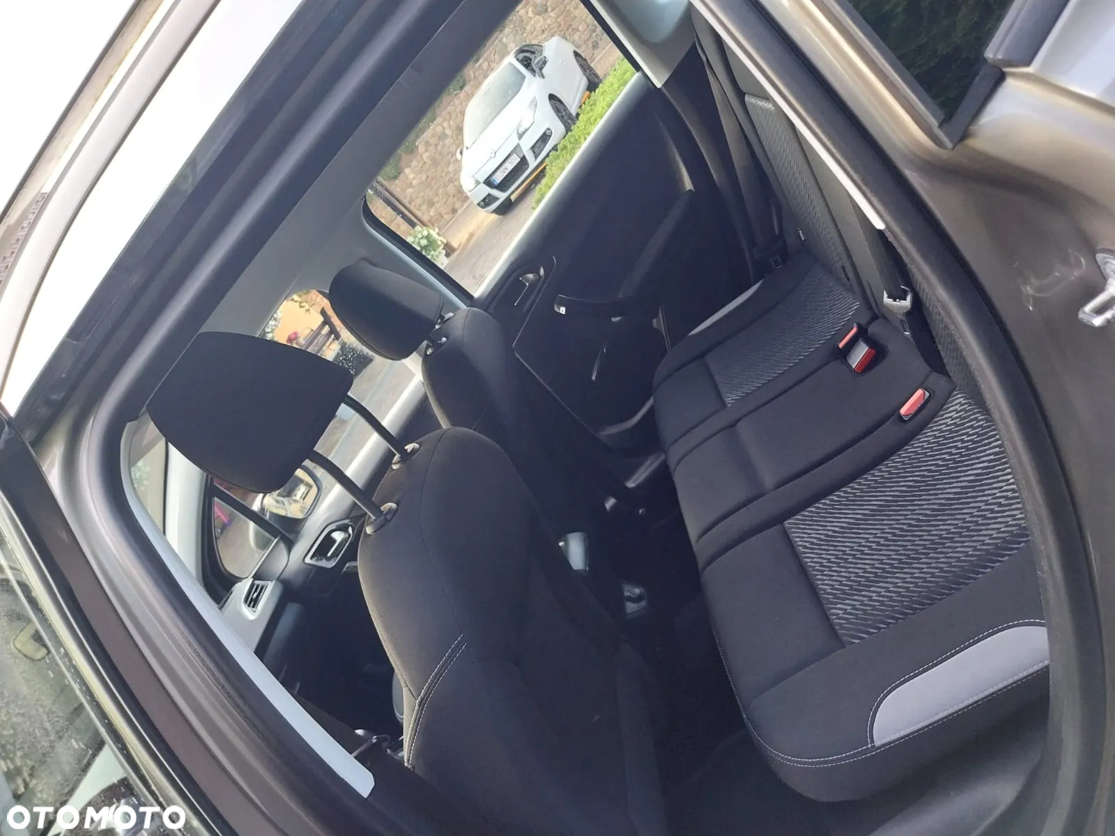 Peugeot 2008 - 23