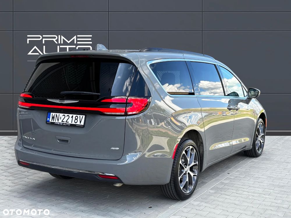 Chrysler Pacifica - 10