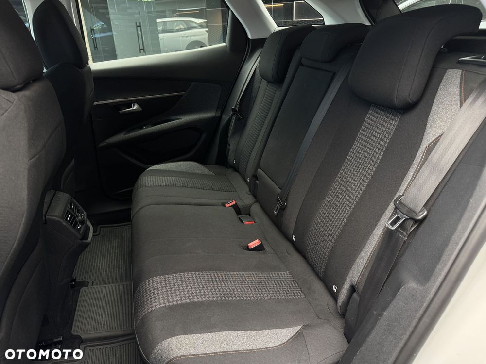 Peugeot 3008 1.2 PureTech Active - 15