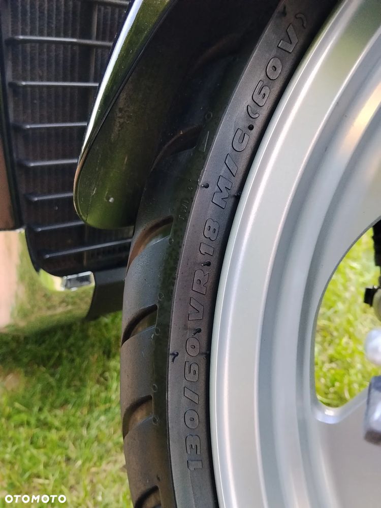 Suzuki Intruder - 17