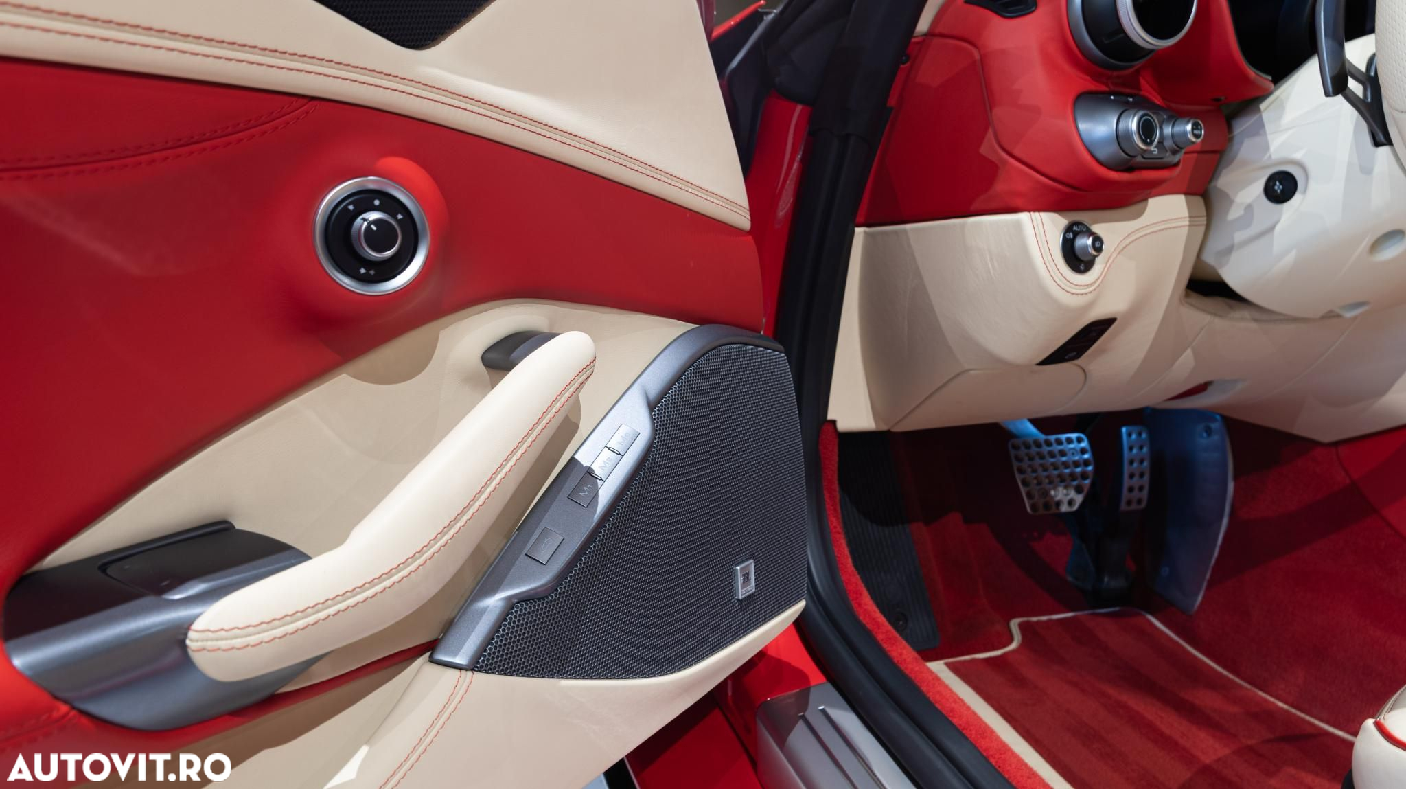 Ferrari Portofino - 16