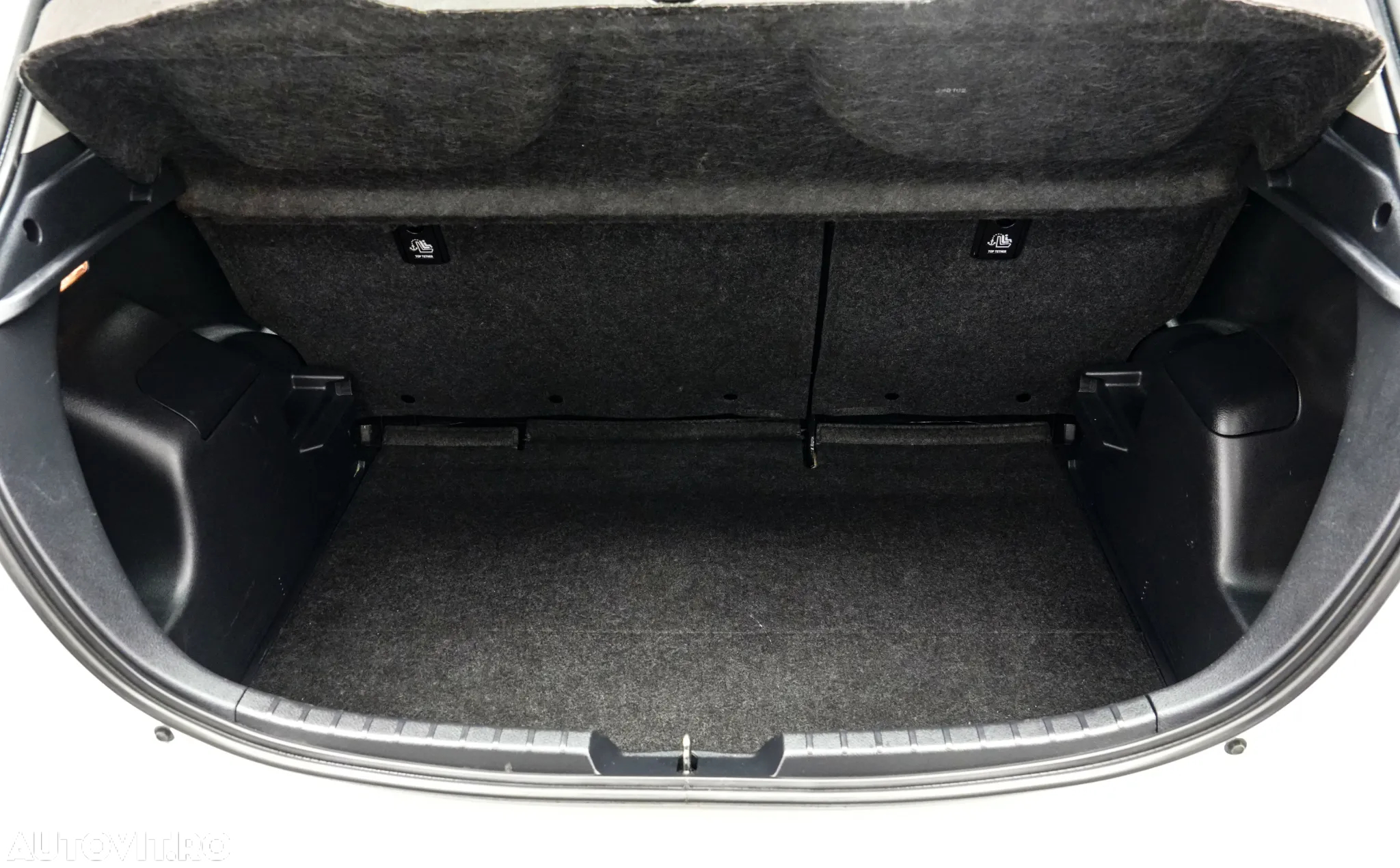 Toyota Yaris 1.0 L Eco - 29