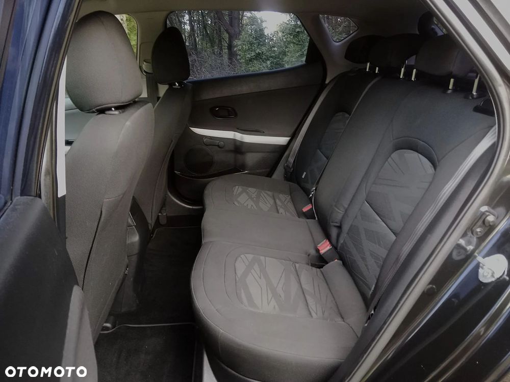 Kia Ceed - 13