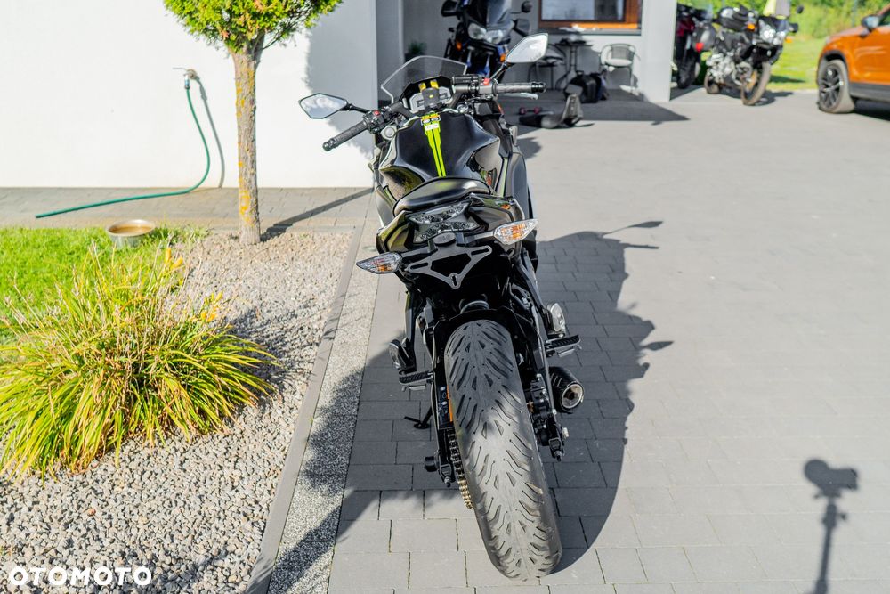 Kawasaki Ninja - 4