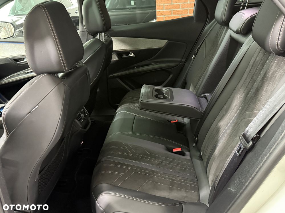 Peugeot 3008 1.6 PureTech HYbrid4 GT Line S&S EAT8 - 19