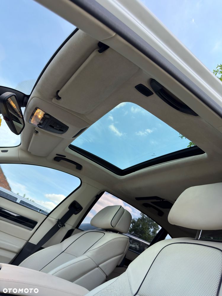 BMW Seria 7 760Li - 15