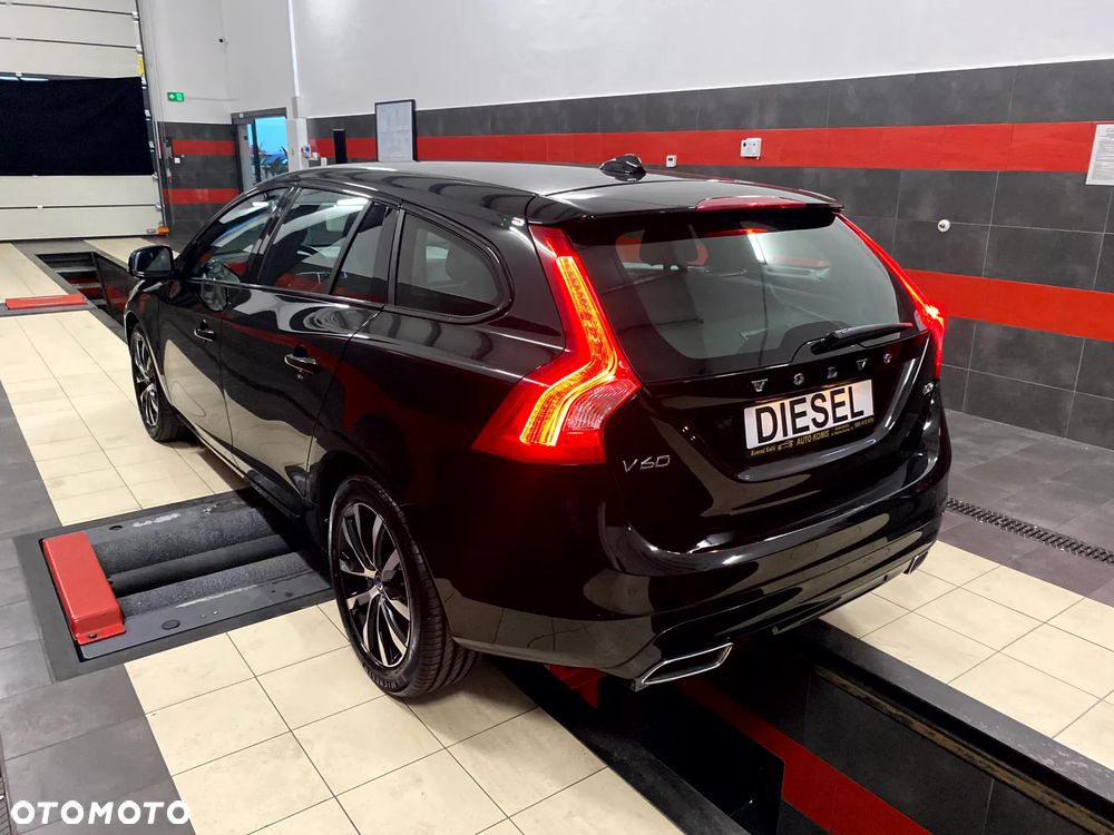 Volvo V60 D3 Momentum - 11