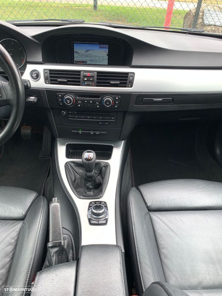 BMW 320 d Coupe Edição M - 26