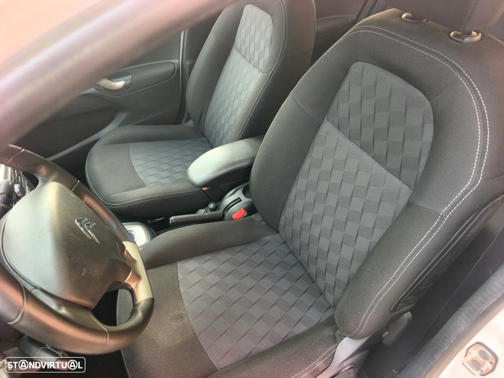 Citroën C-Elysée 1.2 PureTech Exclusive ETG - 17
