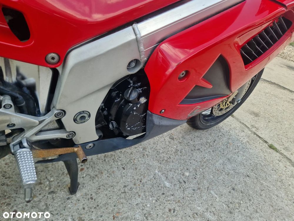 Honda VFR - 19