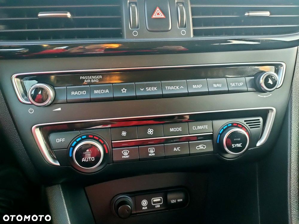 Kia Optima - 26